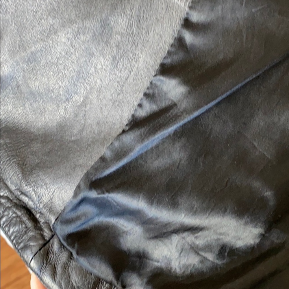 Leather jacket - Picture 5 of 6